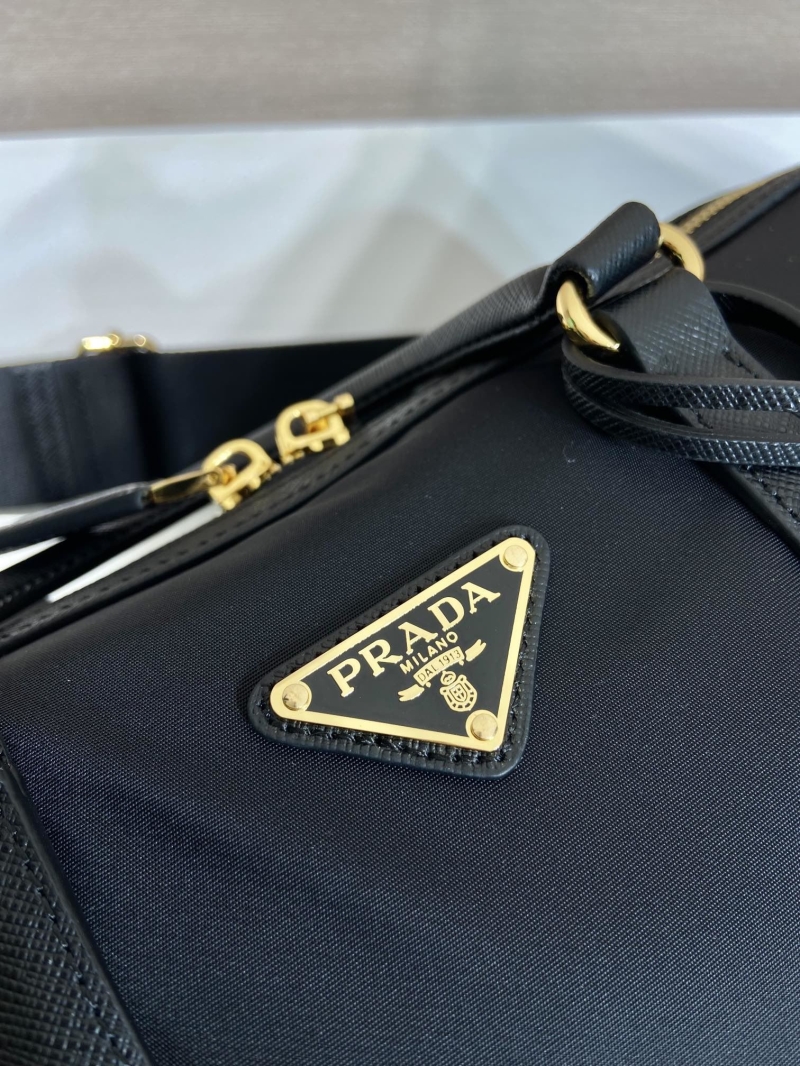 Pra*a travel bags